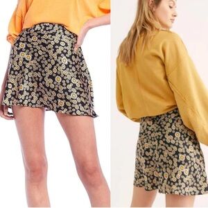 Free People Phoebe Daisy-Print A-line Mini Skirt/Black Yellow Size 8